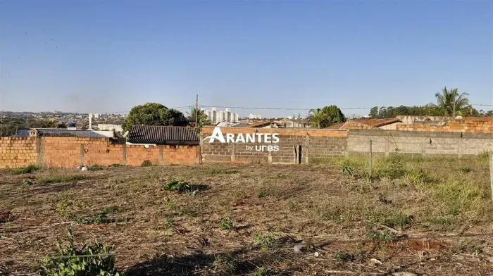 Terreno com 300m² à venda no bairro Taiaman