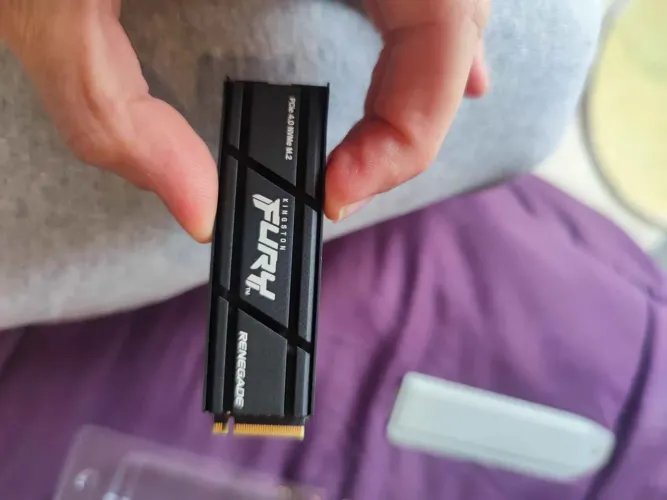 SSD Kingston Fury Renegade 1TB com Dissipador compatível com PS5