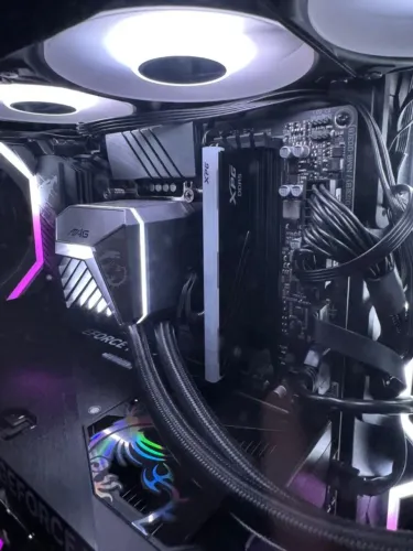 Memória RAM XPG - DDR5 16GB 6000MhZ