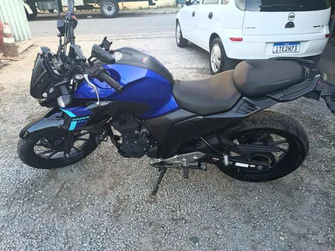 Moto muito top , estou passando por  vou mexer com obra 