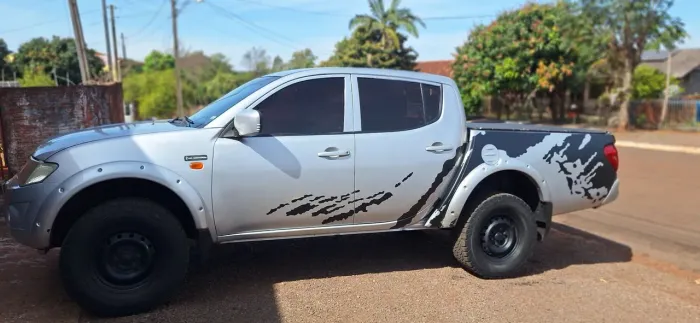 Mitsubishi L200 Triton GL 3.2 CD TB Int. Dies. Mec. 2015