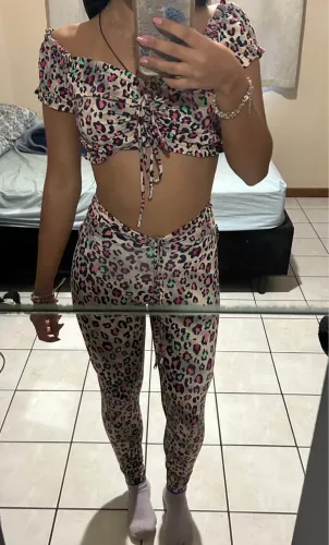 ROUPAS DE ACADEMIA