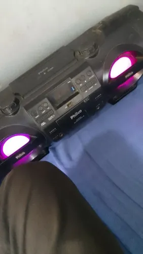 Vendo um rádio via bluetooth