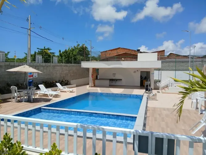 Casa no Condomínio Vila da Gloria com 2 Quartos, Garagem e Lazer