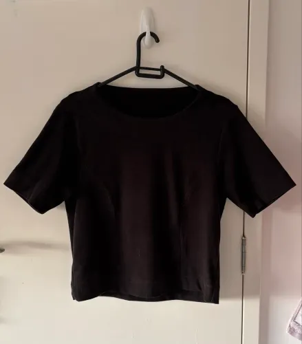 Blusa Preta Elegante | Combina com tudo