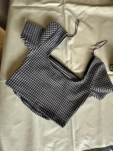 Top xadrez preto e branco