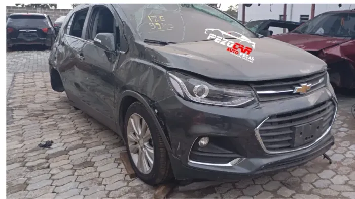 TEMOS PEÇAS PARA ESSA SUCATA!CHEV. TRACKER PREMIER 1.4 AUT. GASOLINA ANO 2018/2019