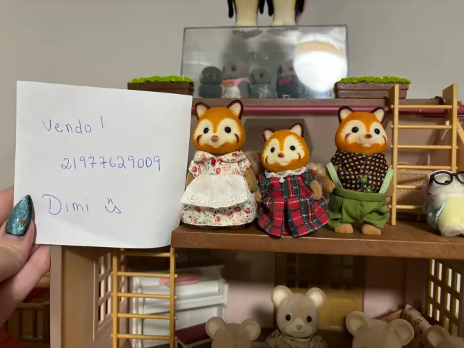 Pandas vermelhos Sylvanian families 