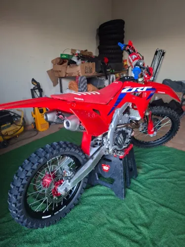 VENDE SE CRF 250R 2021