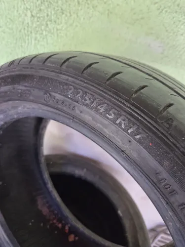 Pneu do corolla 2020