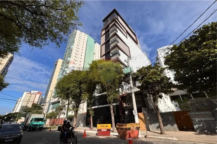 Apartamento de 1 quarto, 1 banheiro, 1 vaga de garagem para locação em Barro Vermelho, alt