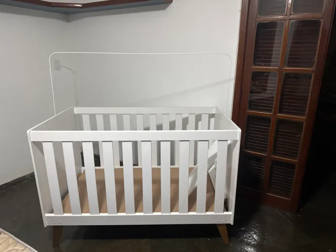 Berço que vira cama abra cadabra