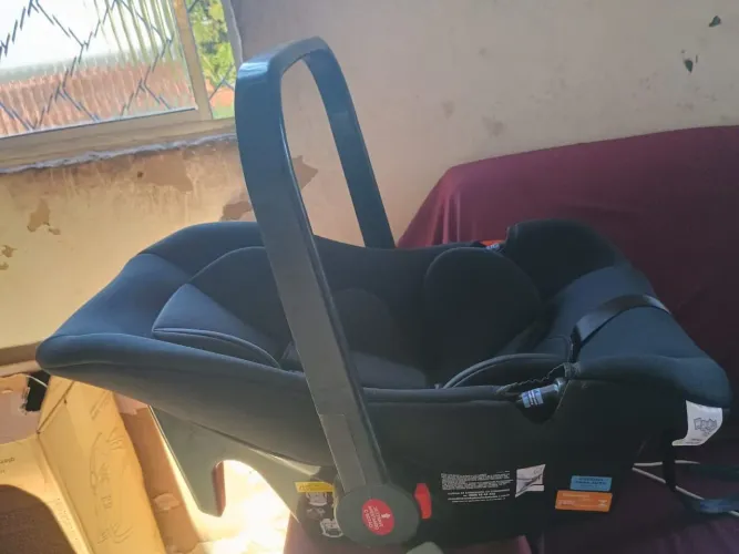 Bebê conforto novo na caixa 350