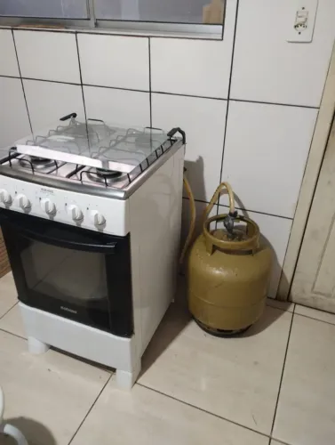 Vendo fogão quatro bocas