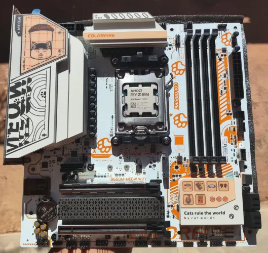 Kit Upgrade AM5 - Ryzen 5 7600X + B650m White Colorfire PCI-E 5.0