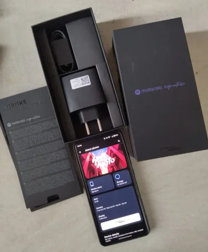 Motorola Signature Preto - Snapdragon 8gen5 - 12Gb Ram - 512 Armazenamento