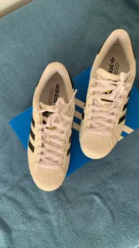 Tênis adidas Superstar