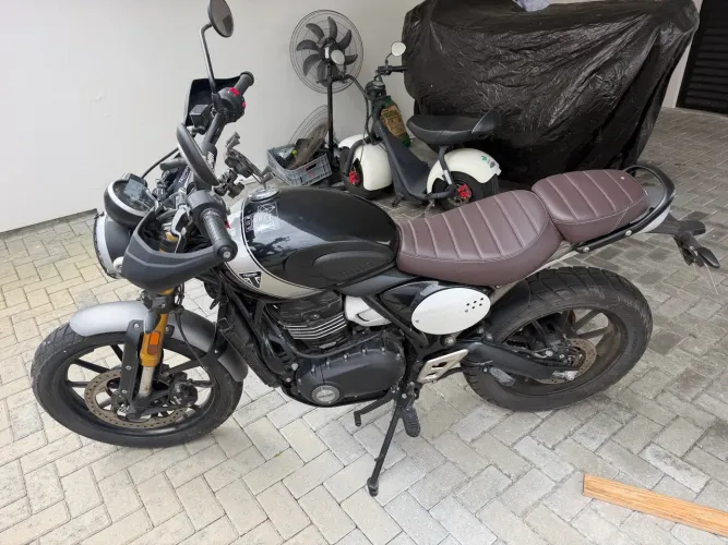 OPORTUNIDADE: TRIUMPH SCRAMBLER 400X ANO 2025