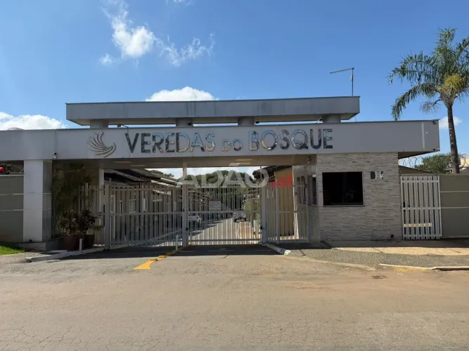 VEREDAS DO BOSQUE Casa em Condomínio com 3 Quarto(s) e 3 banheiro(s) à Venda, 160.00 por R