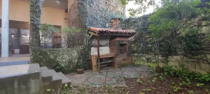 Casa para venda em Jardim da Saúde com 3 quartos, sendo 1 suíte, 293m²