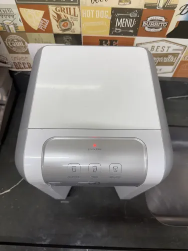 Purificador Electrolux Eletrônico Compacto Efficient Painel Digital Bivolt Branco (PE11B)
