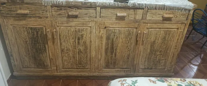Armário de cozinha de madeira