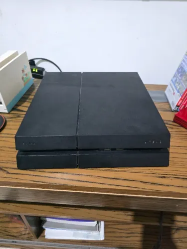 Playstation 4 Standard + 20 Jogos+