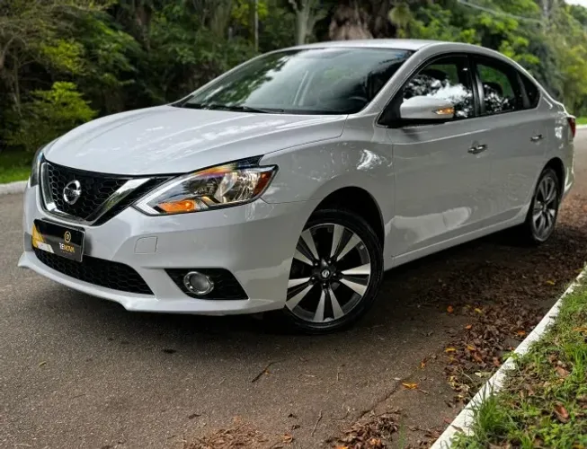 Nissan Sentra SV 2.0 CVT 2018 c/apenas 86.000km