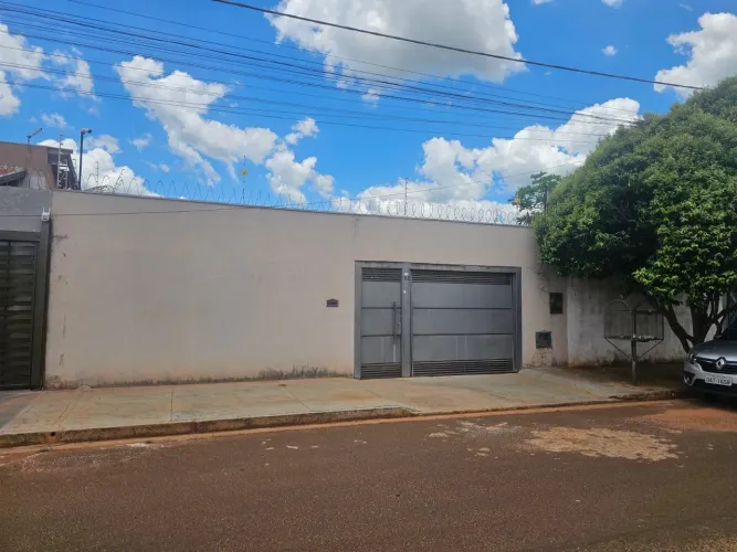 Casa Comercial à venda, 4 vagas, Parque do Lageado - Campo Grande/MS