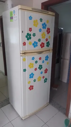 Vendo Refrigerador Continental 460l Gelando Pouco em Cima