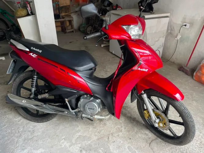 Vende-se uma moto aveloz