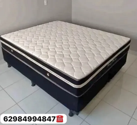 Cama Queen nova