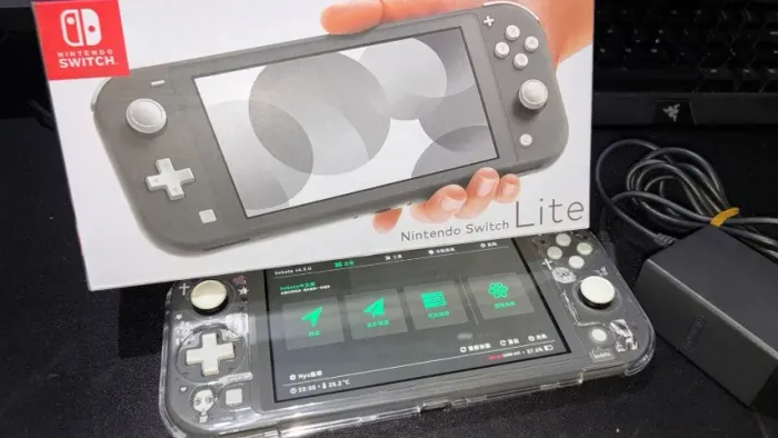  Nintendo Switch Lite Preto Desbloqueado (Mod Chip) + Cartão SD + Caixa + Carregador