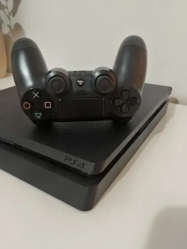 Playstation 4 slim 1TB