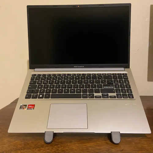 Notebook Asus Vivobook 15 | Ryzen 7 5825U | 8GB RAM | SSD 512 GB | Windows 11 Pro