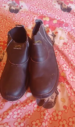Vende-se Bota de Segurança tamanho 43