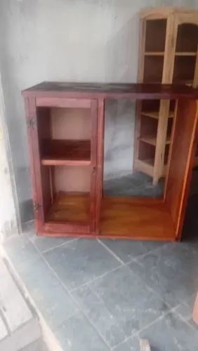 Aparador Cervejeira de madeira reciclada