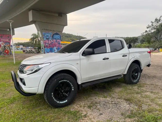 Mitsubishi L200 Triton Sport GL 2.4 Diesel 2023