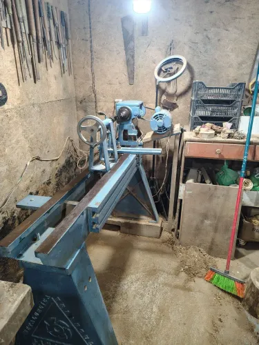 Torno manual para madeira 