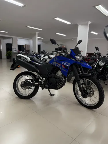 XTZ Lander 250 ano 2020 super conservada 