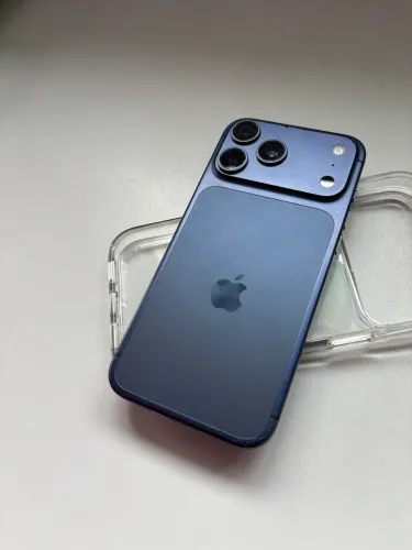 iPhone 17 Pro Max 256 GB 93%