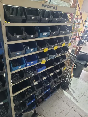 Vendo organizador para parafuso * falar com Amanda