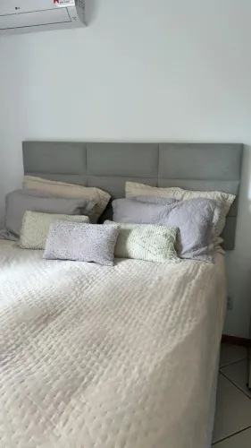 Cabeceira de linho para cama queen