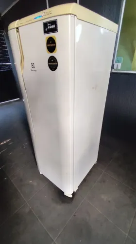 Geladeira frost free Electrolux