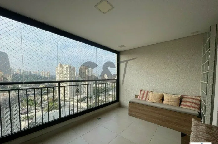 Apartamento - 2 Dormitórios (1 Suíte) à Venda em Santo Amaro - São Paulo/SP.