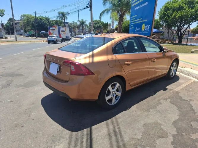 Volvo S60 T-4 1.6 180cv 4P 2012