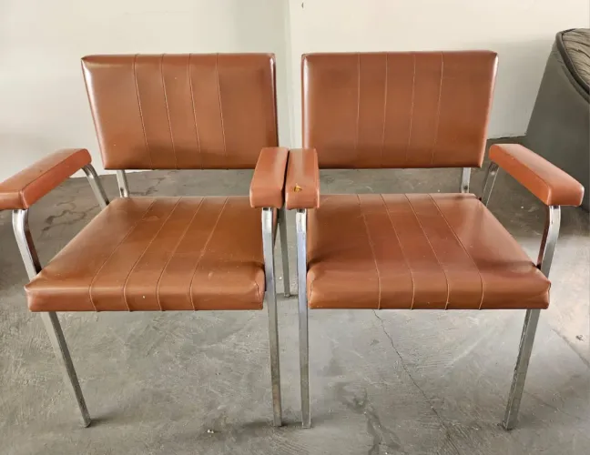 Poltronas de descanso para sala de espera ou mesas de reuniões 