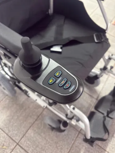 Cadeira rodas dellamed 