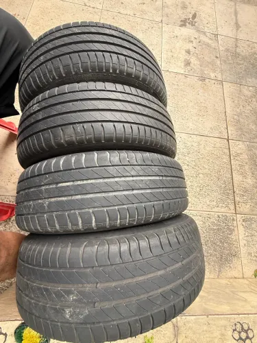 Aro 15 pneus michelin seminovos  5xsem juros no cartão 