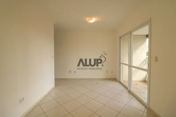 Imóvel para aluguel possui 55 metros quadrados com 2 quartos em Cidade Monções - São Paulo